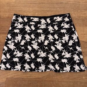 Tranquility black white golf tennis skort size medium M
 b70